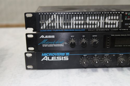 Alesis M-Eq 230.JPG