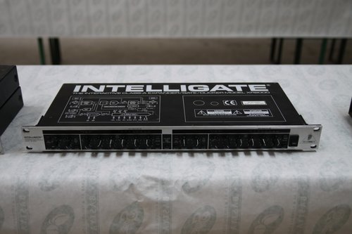 Behringer intelligateXR2000.JPG